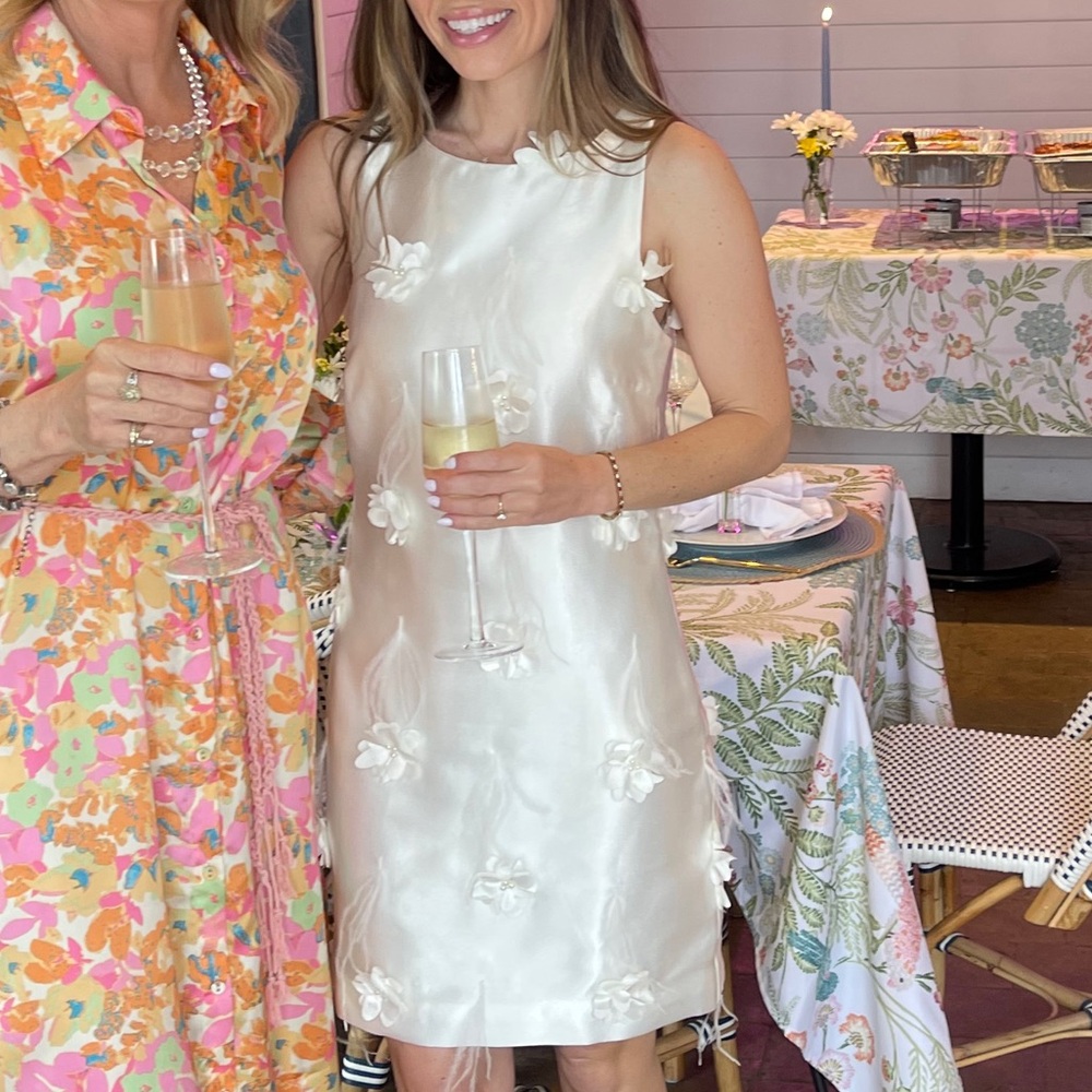 Elegant White Floral Lunaria Satin Mini Dress Elliatt dress #bridallooks